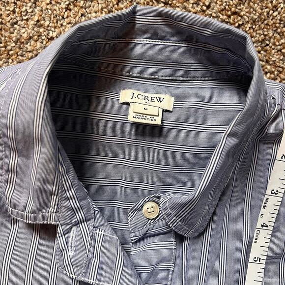 J. Crew Blue Striped Short Sleeve Popover Shirt.  Cotton  Size Medium - Picture 4 of 8